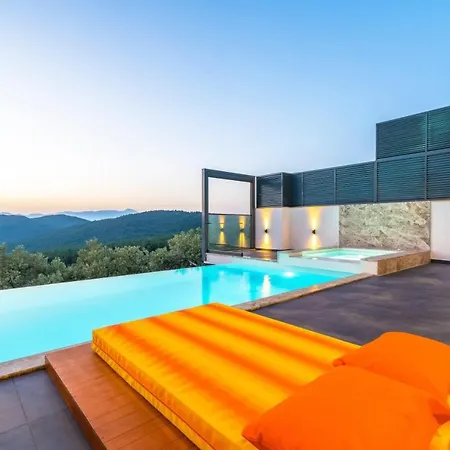 Soho Villa *